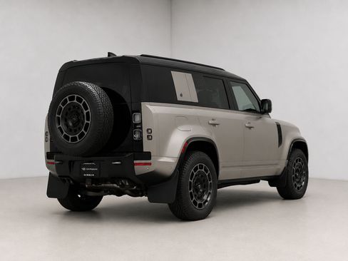 New 2026 Land Rover Defender 110 AWD/4WD image 5