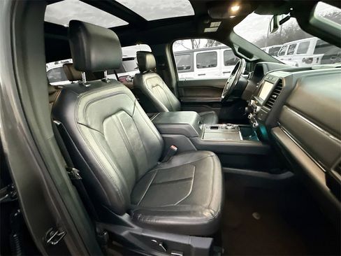 Used 2020 Ford Expedition Limited image 34
