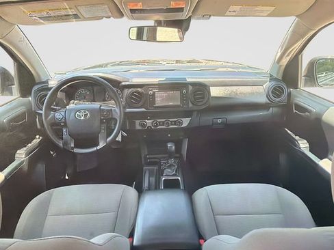 Used 2018 Toyota Tacoma SR AWD/4WD image 16
