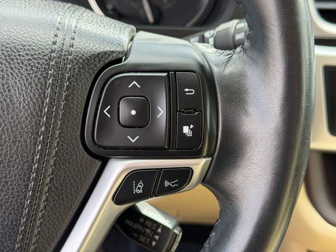 Used 2017 Toyota Highlander Limited w/ Protection Package #3 image 22