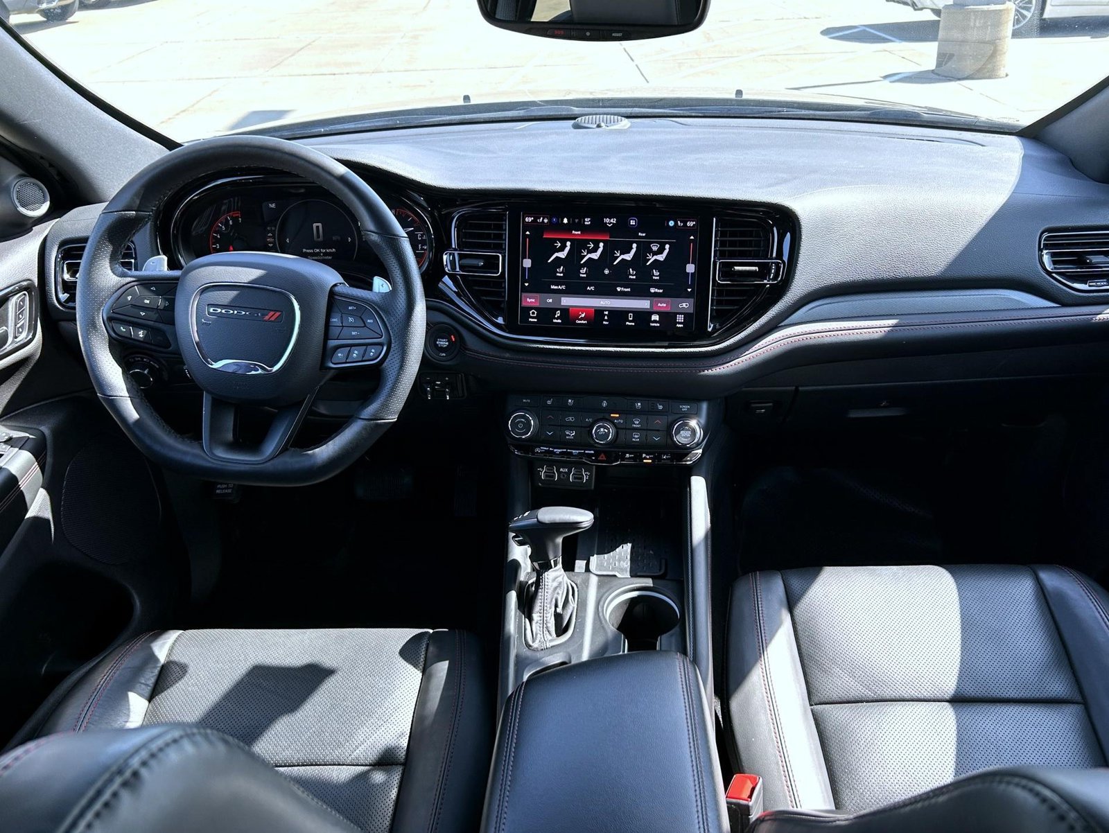 Used 2025 Dodge Durango GT AWD/4WD image 12