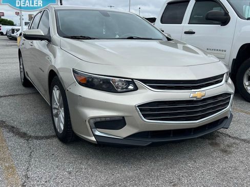 Used 2016 Chevrolet Malibu LT FWD image 1