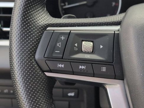 Used 2025 Mitsubishi Outlander SE FWD image 21