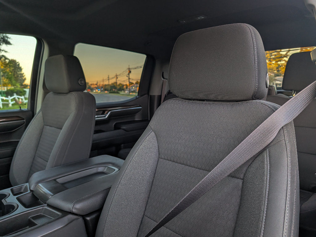 Used 2023 Chevrolet Silverado 1500 LT AWD/4WD image 15