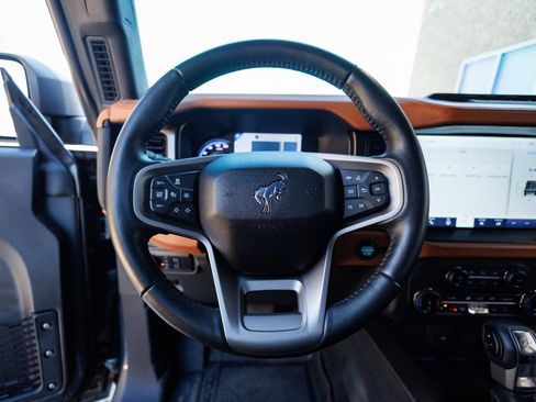 Used 2022 Ford Bronco Wildtrak image 34