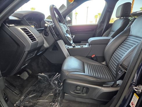 Used 2023 Land Rover Discovery S AWD/4WD image 13