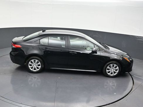 Used 2025 Toyota Corolla LE w/ Convenience Package FWD image 23