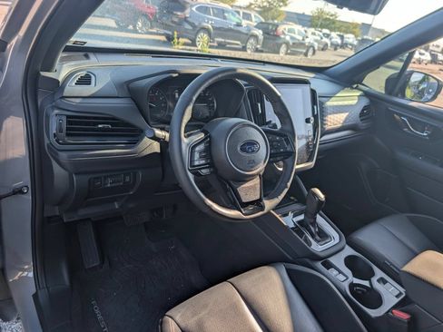 Certified 2025 Subaru Forester Touring AWD/4WD image 31