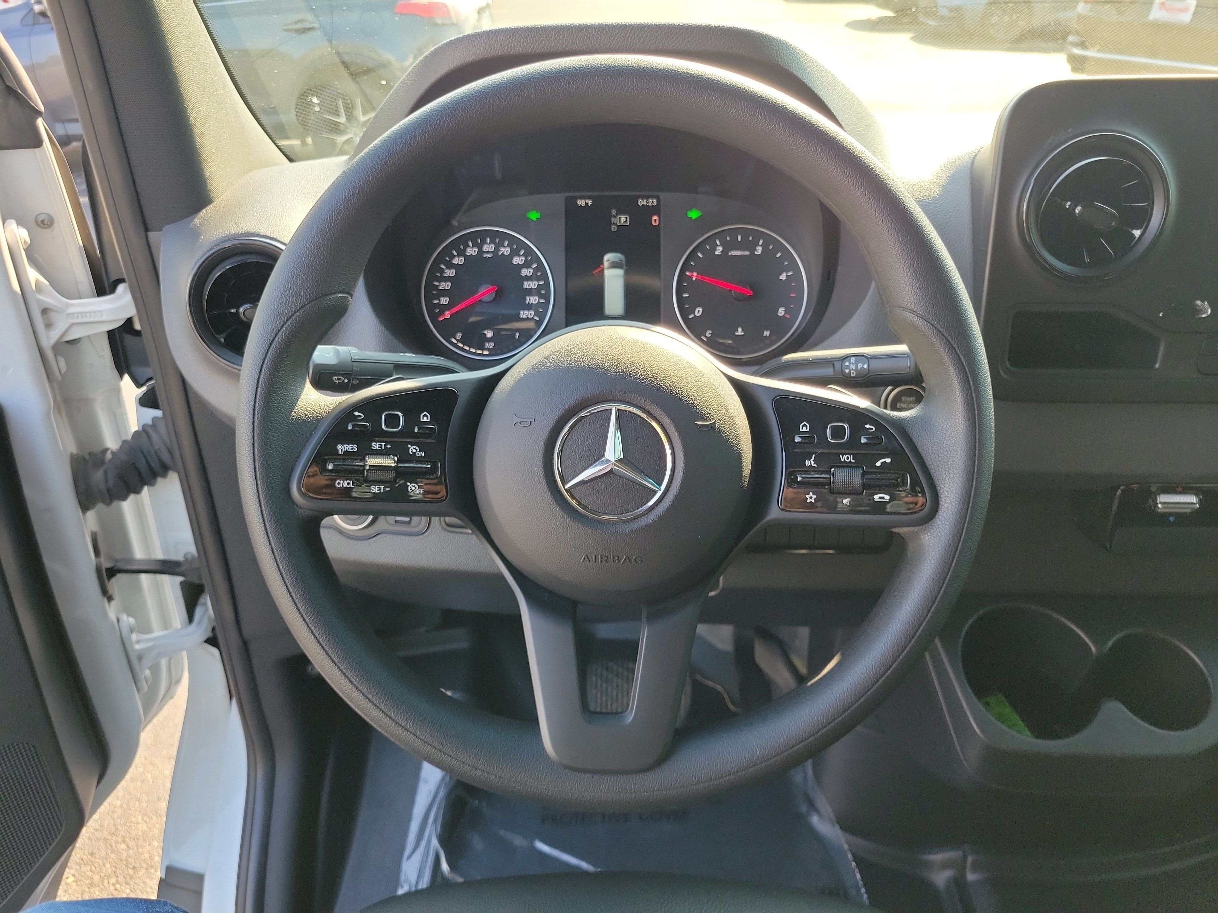 Used 2024 Mercedes-Benz Sprinter 2500 image 24
