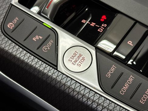 Used 2026 BMW 330i Sedan w/ Premium Package image 28