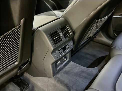 Used 2023 Audi Q5 2.0T Premium w/ Convenience Package AWD/4WD image 29