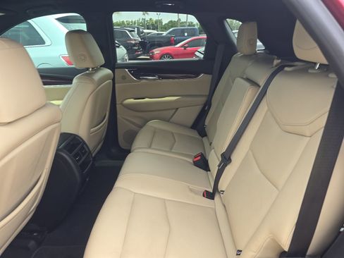 Used 2018 Cadillac XT5 Luxury FWD image 15