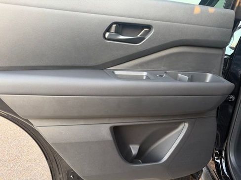 New 2026 Nissan Pathfinder SV image 11