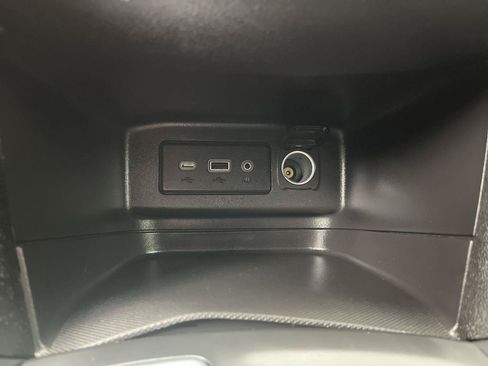 Used 2021 Chevrolet Equinox LT AWD/4WD image 22