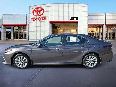 Used 2024 Toyota Camry LE image 8