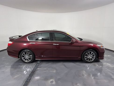 Used 2015 Honda Accord Touring image 4