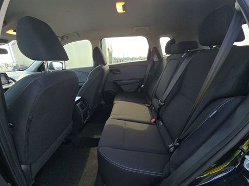 Used 2023 Nissan Rogue S FWD image 20