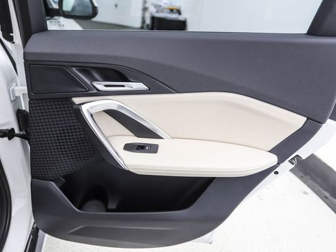 Used 2025 BMW X1 xDrive28i w/ Convenience Package image 26