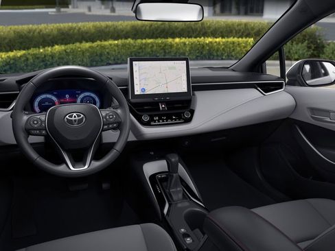 Used 2026 Toyota Corolla SE image 19