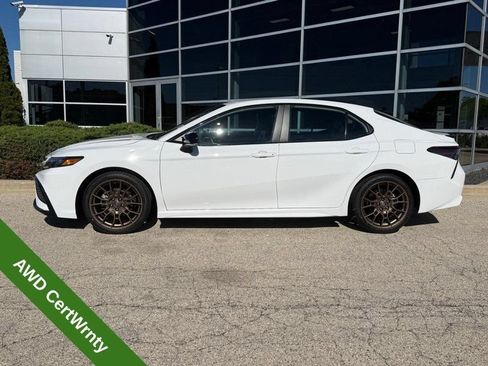 Used 2023 Toyota Camry SE w/ Convenience Package AWD/4WD image 6
