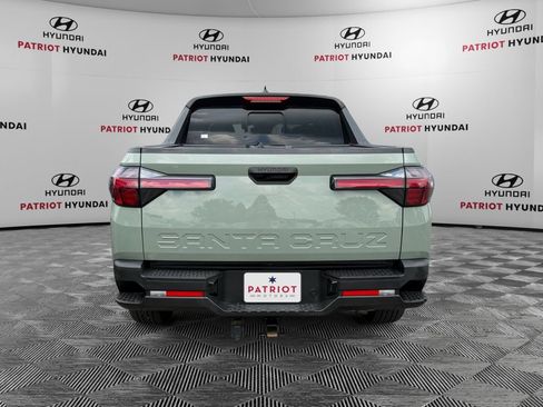 Used 2022 Hyundai Santa Cruz SEL w/ Activity Package FWD image 4