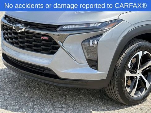 Certified 2024 Chevrolet Trax RS w/ Driver Confidence Package FWD image 10