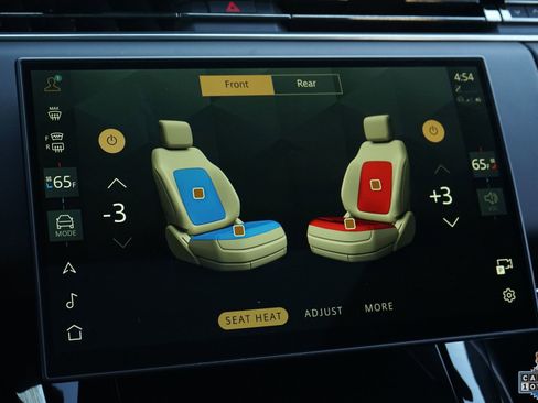 Used 2025 Land Rover Range Rover Sport SE image 17