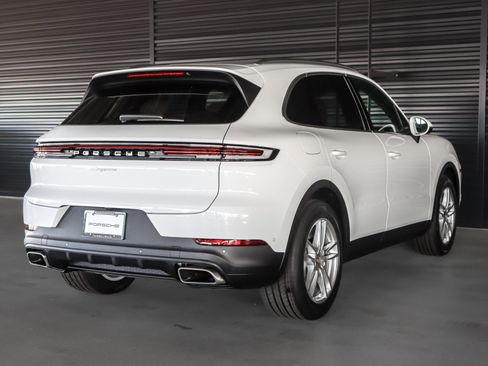 New 2026 Porsche Cayenne AWD/4WD image 10