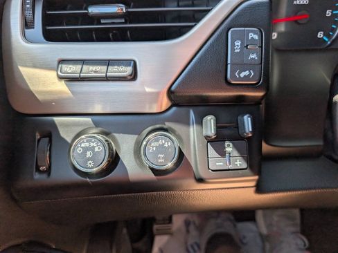 Used 2017 GMC Yukon Denali AWD/4WD image 23