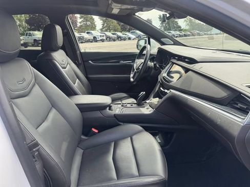 Certified 2023 Cadillac XT5 Premium Luxury AWD/4WD image 17