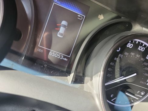 Used 2024 Toyota Camry SE FWD image 32