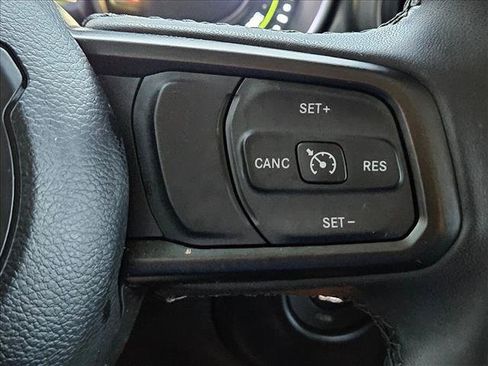 Used 2023 Jeep Wrangler Unlimited w/ Convenience Group AWD/4WD image 25