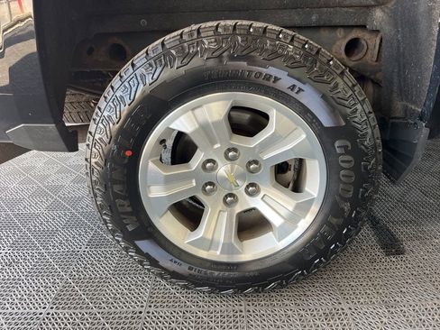 Used 2018 Chevrolet Silverado 1500 LT w/ All Star Edition AWD/4WD image 21