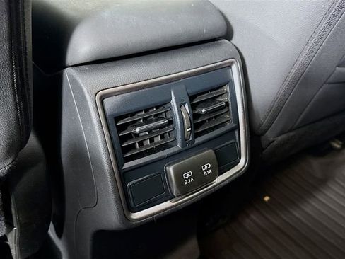 Used 2020 Subaru Forester Premium image 30