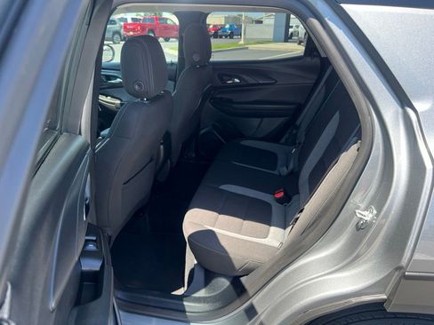 Used 2025 Chevrolet TrailBlazer LT AWD/4WD image 24