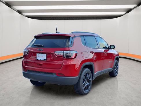 New 2026 Jeep Compass Latitude image 7
