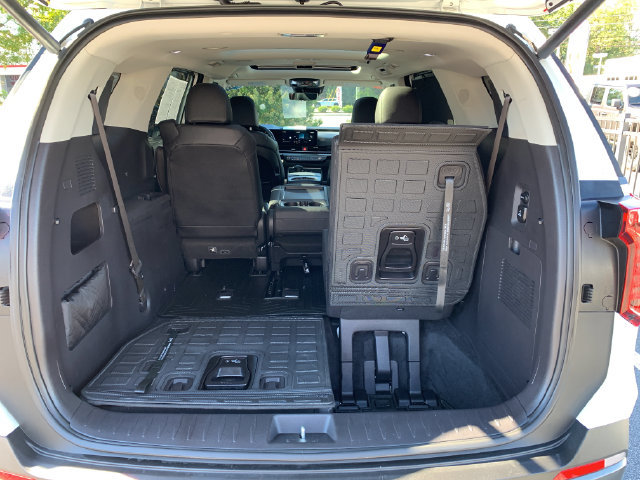 Used 2025 Kia Carnival SX Prestige FWD image 37