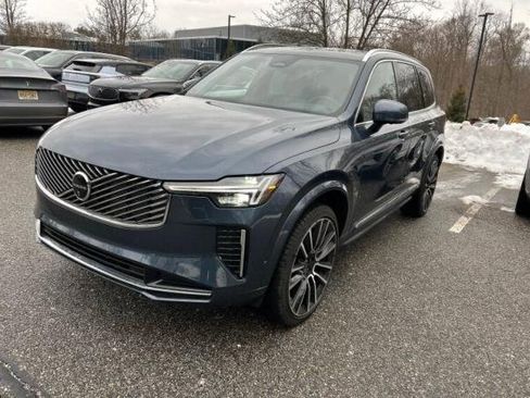 Used 2025 Volvo XC90 B6 Plus image 1