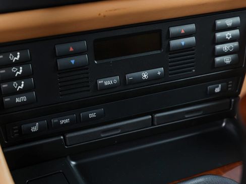 Used 2003 BMW M5 image 56