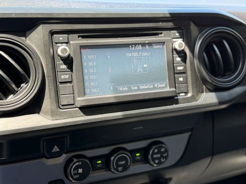 Used 2019 Toyota Tacoma SR w/ SR Convenience Package image 33