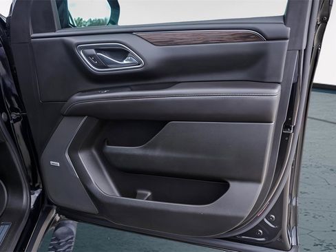 Used 2021 Chevrolet Tahoe Z71 w/ Z71 Signature Package image 34