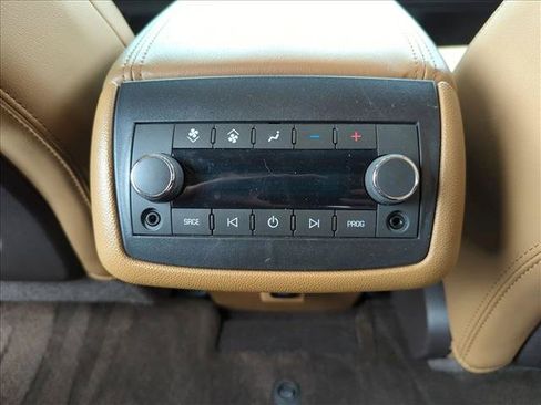 Used 2016 Buick Enclave Premium w/ Experience Buick Package FWD image 17