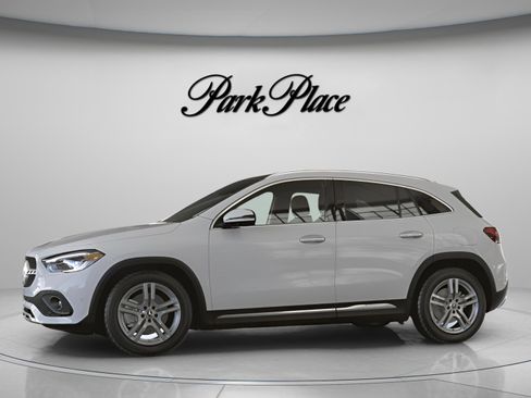 Certified 2021 Mercedes-Benz GLA 250 image 4