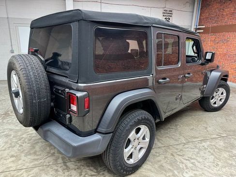 Used 2020 Jeep Wrangler Unlimited Sport S AWD/4WD image 5