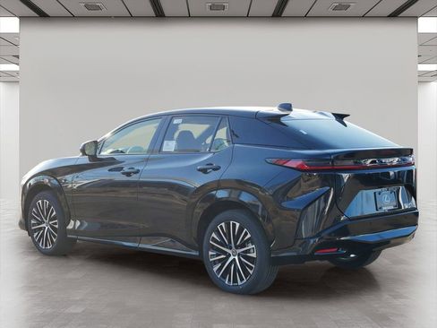 New 2026 Lexus RZ 450e AWD image 4