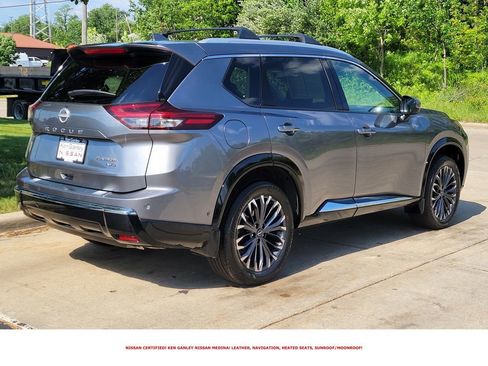 Certified 2026 Nissan Rogue Platinum w/ Platinum Premium Package AWD/4WD image 3