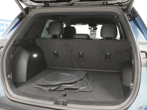 Used 2025 Chevrolet Equinox LT w/ Convenience Package II FWD image 8