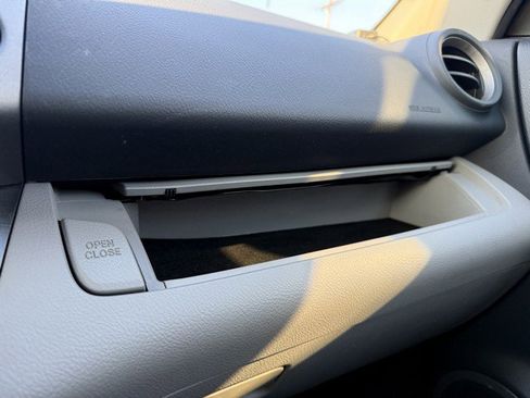 Used 2011 Toyota RAV4 4WD image 40