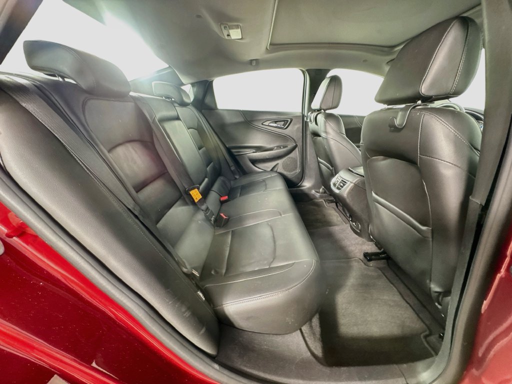 Used 2017 Chevrolet Malibu LT w/ Leather Package FWD image 34