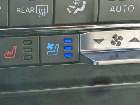 New 2026 Ford F450 Platinum w/ FX4 Off-Road Package image 24